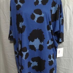 NWT animal print tee/tunic -Lularoe Irma